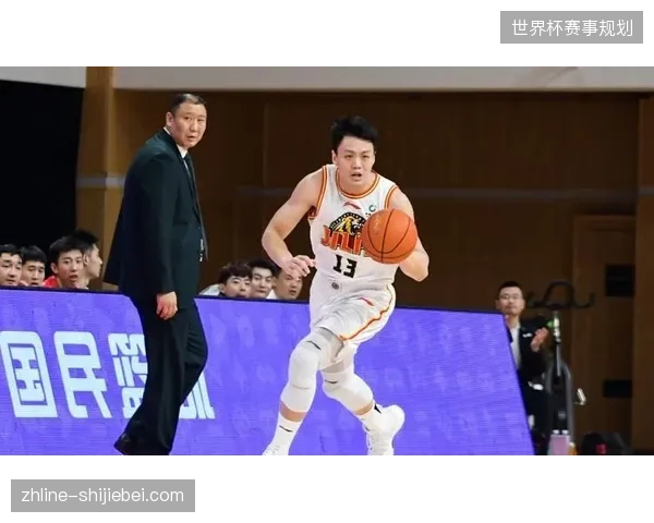 怀特塞德在对阵广东的比赛中打出统治级表现，用盖帽和篮板彻底锁死对手内线进攻